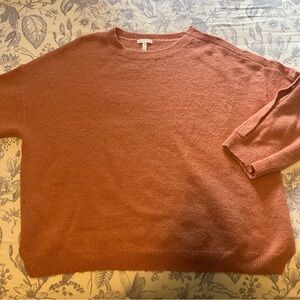 Leith Crewneck / off the shoulder Sweater